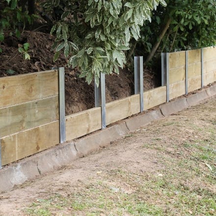 How to build a retaining wall | Home Hardware